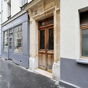 Modern Studio For 3 Appartement