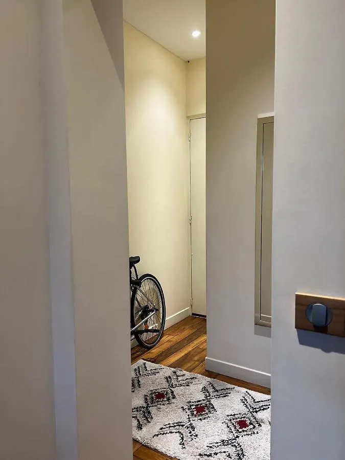 Villa Ermitage-Appartement Paris - Buttes Chaumont 0*,  France